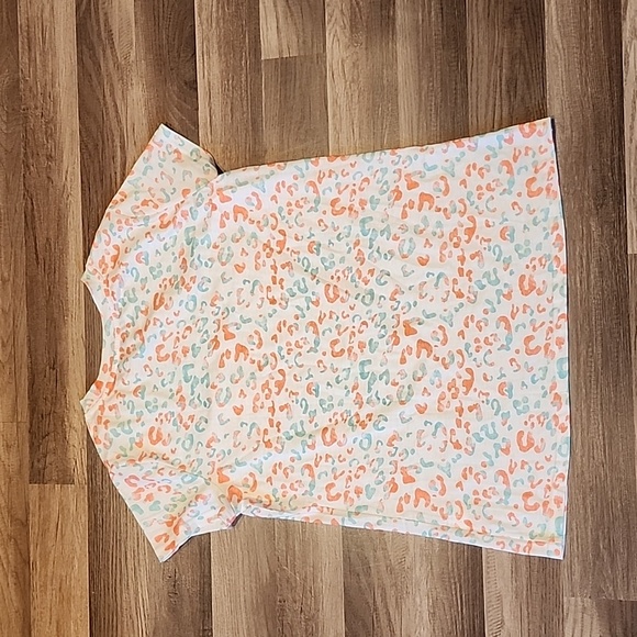 Animal print top - Picture 3 of 4